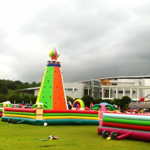 Inflatable Attraction (Catalog P.52)